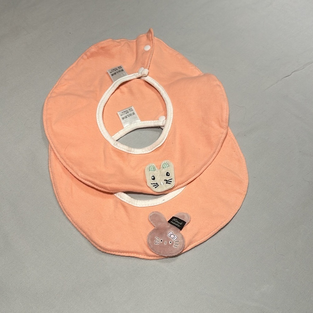 🐥 Peach Baby Bibs with Cute Animal Designs